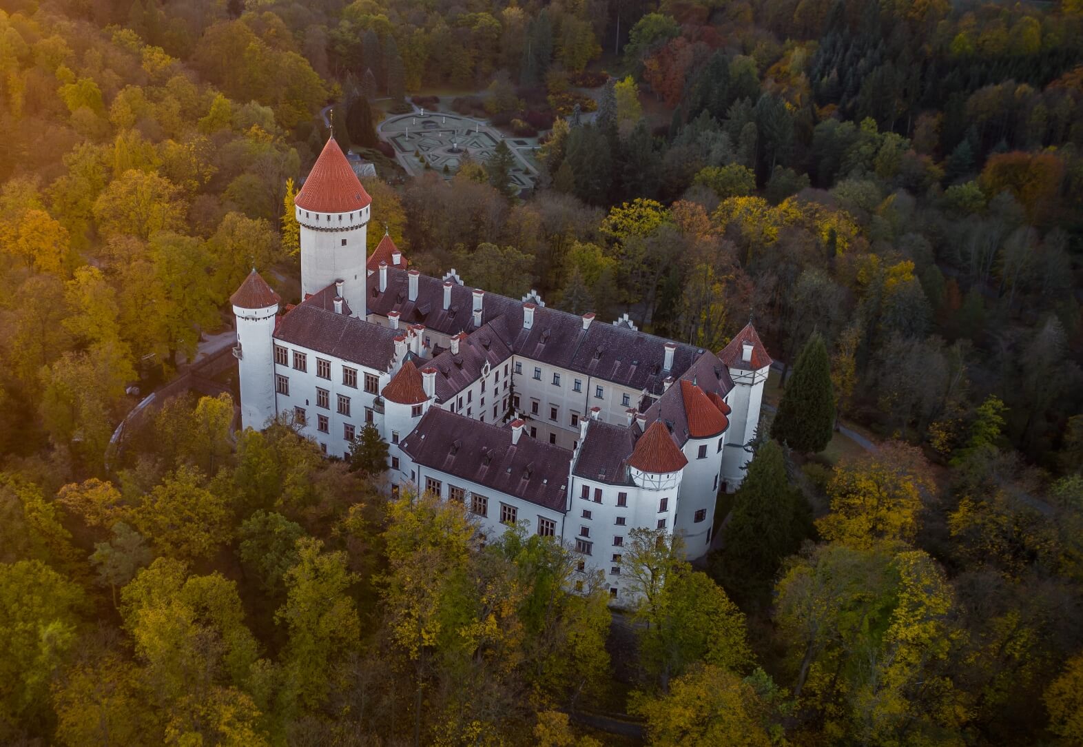 Konopiště nedaleko Lakeside resort Slapy